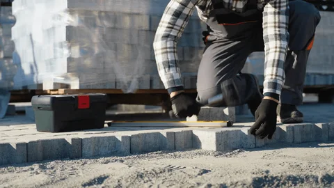 معلم تركيب انترلوك في دبي 0504413493