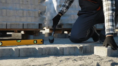 معلم تركيب انترلوك في عجمان 0504413493