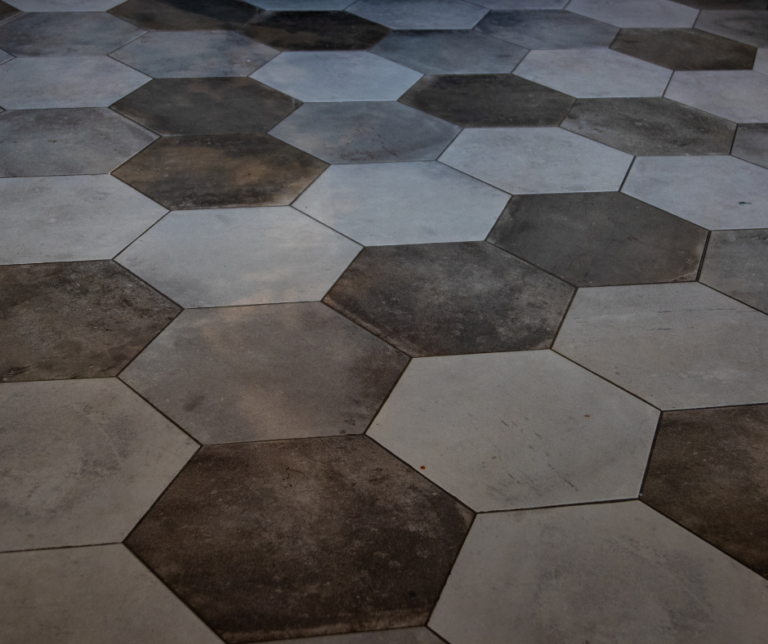 معلم تركيب انترلوك في الفجيرة 0504413493